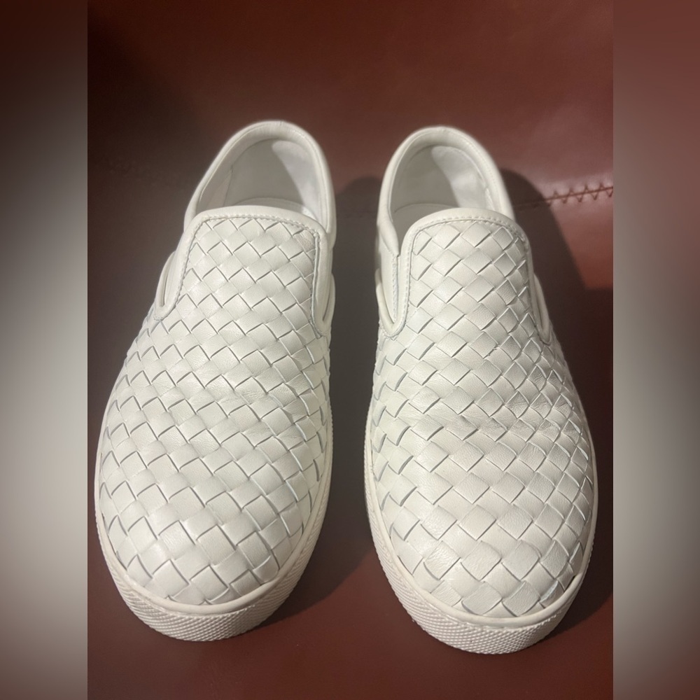✨HOST PICK Bottega Veneta White Intrecciato Woven Leather Slip On Sneakers